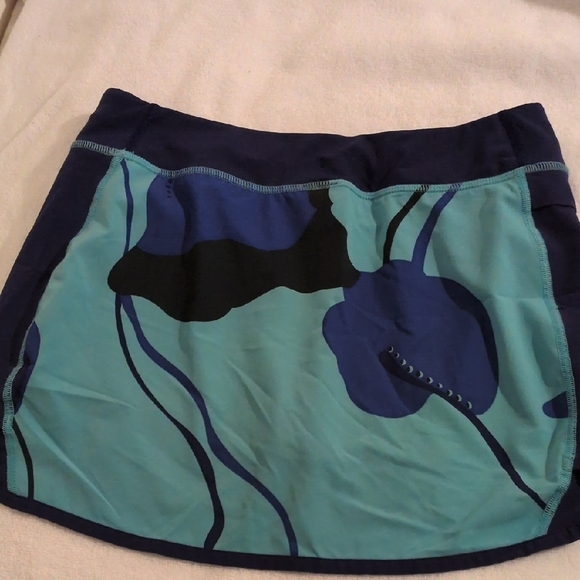 Patagonia Teal and Navy Floral Skirt - Picture 4 of 4